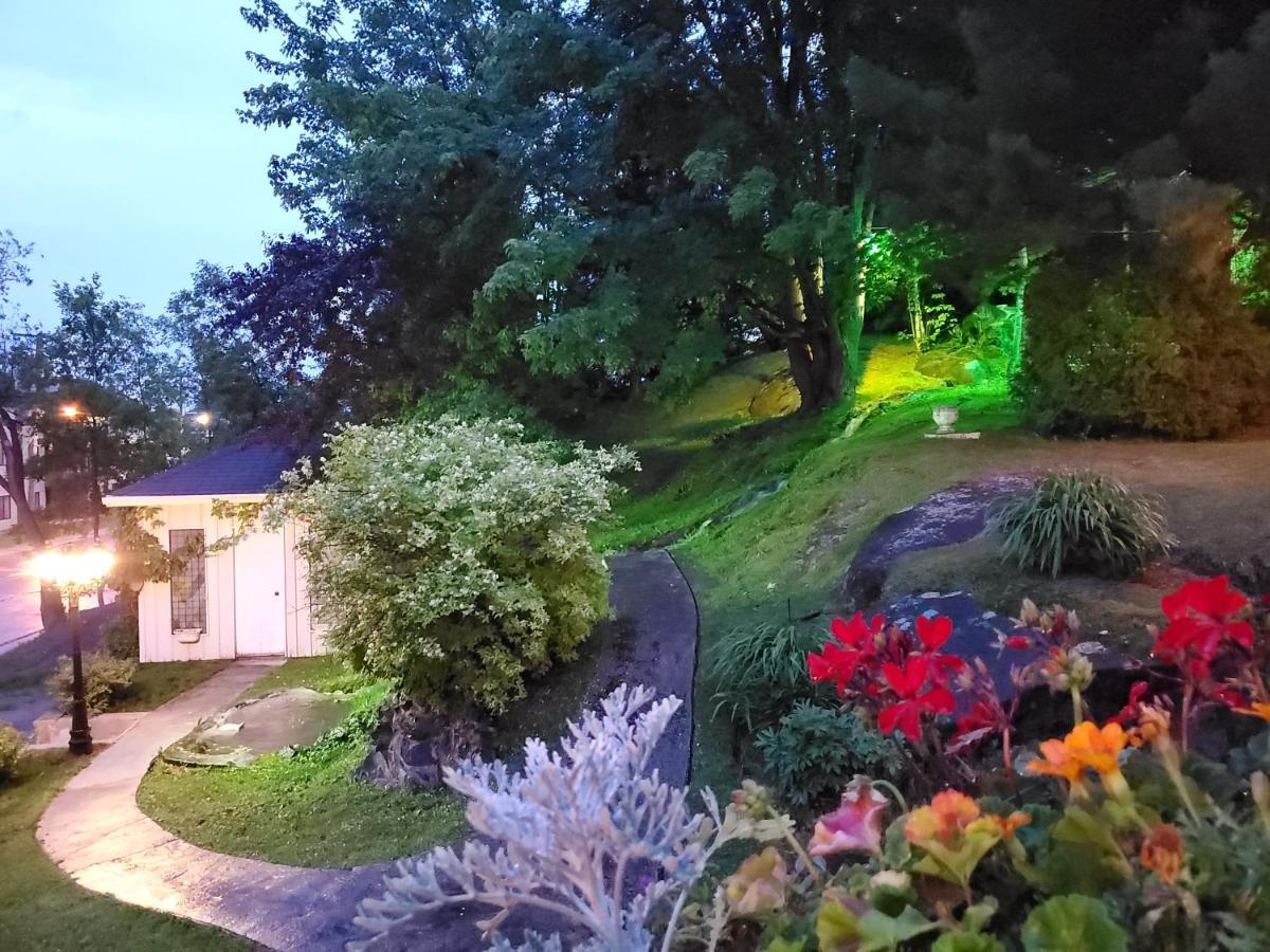 Gite Au P'Tit Manoir B&B Chicoutimi Eksteriør billede
